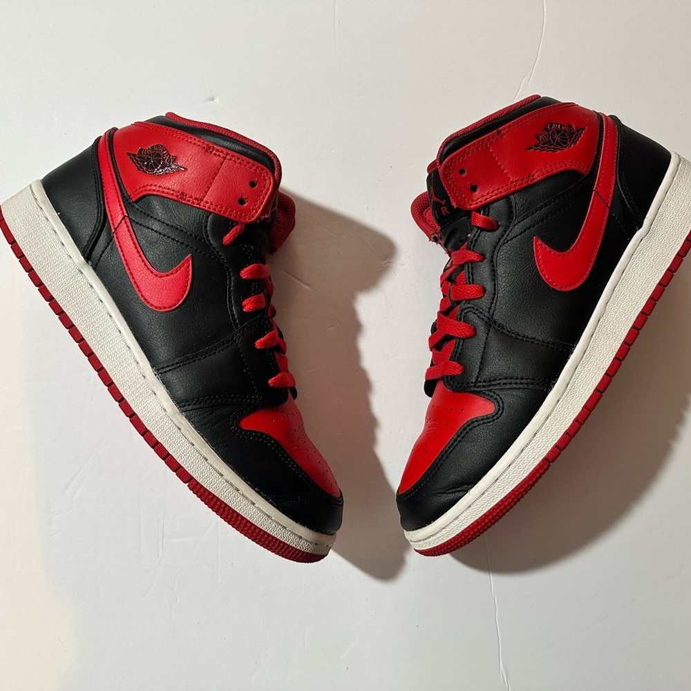 Air Jordan 1 Mid GS 'Alternate Bred' Size 7y